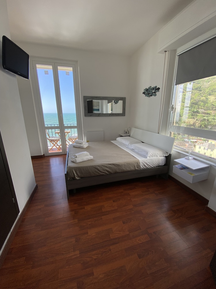 Deluxe Double Room, Sea View (Sol)