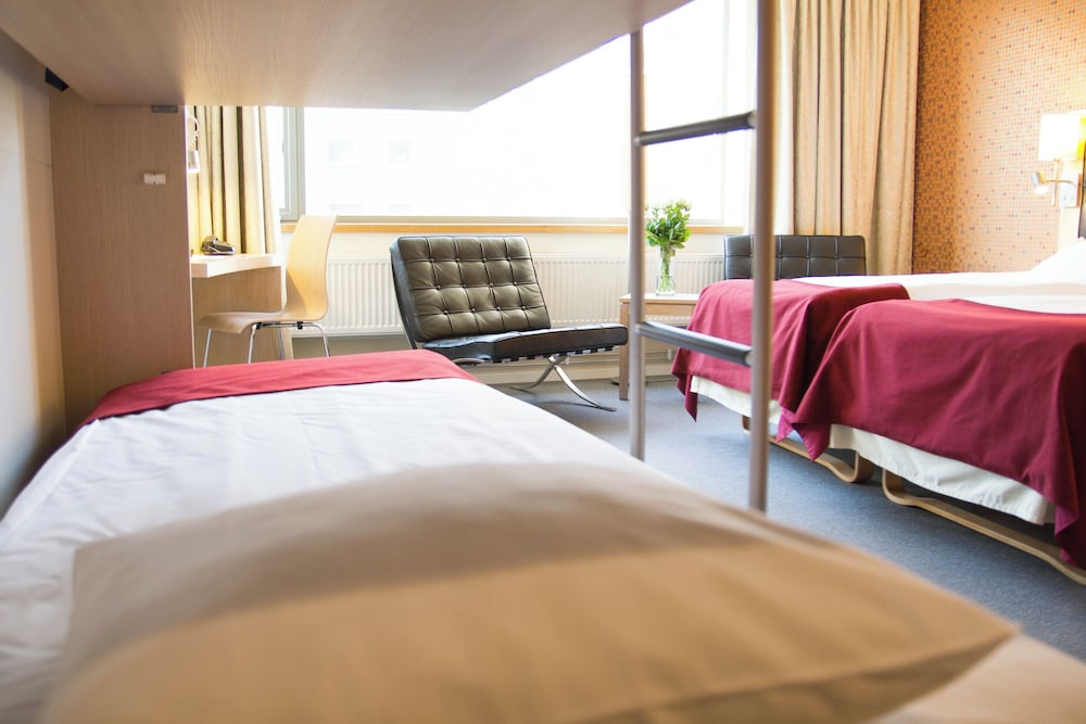 Superior Quadruple Room - Photo 2