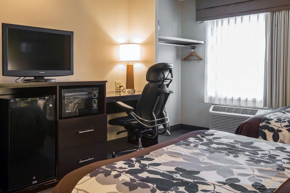 Standard Double Room, 2 Double Beds, Non Smoking - Photo 3