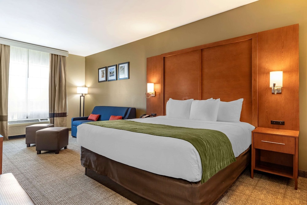 Standard Room, 1 King Bed - Photo 1