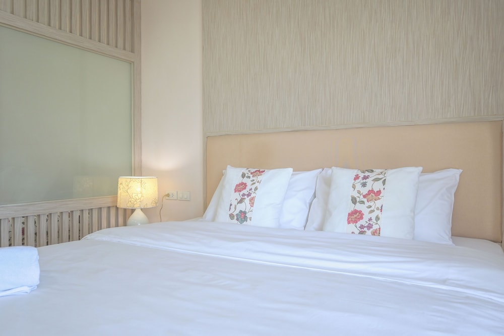 Deluxe Room - Photo 7