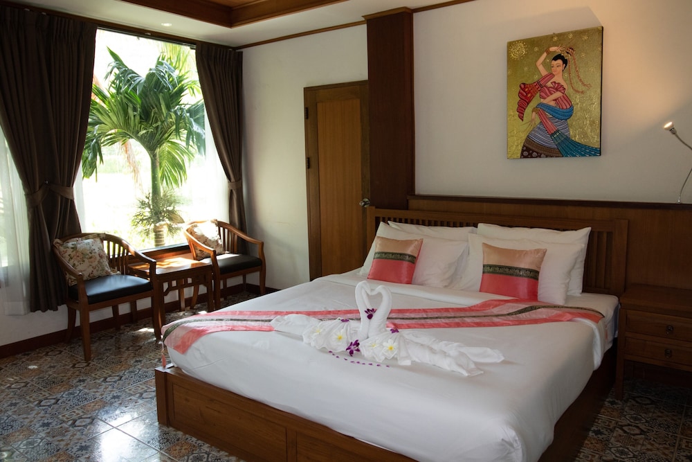 Deluxe Double Room (with Jacuzzi) photo 3