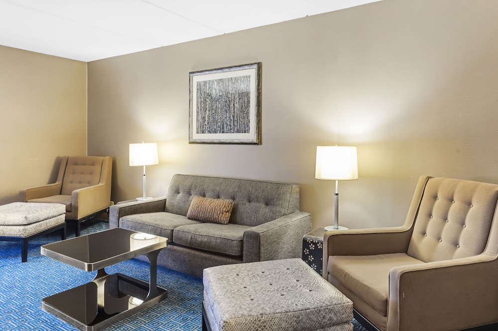 Suite, 1 King Bed (Bridal) - Photo 2