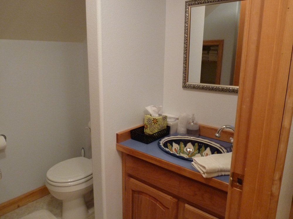 Suite, Mountain View (Mt. Foraker Room) photo 2
