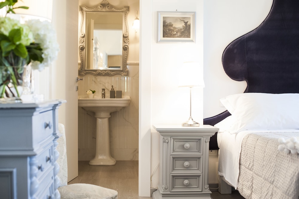 Double or Twin Room (Elegant)