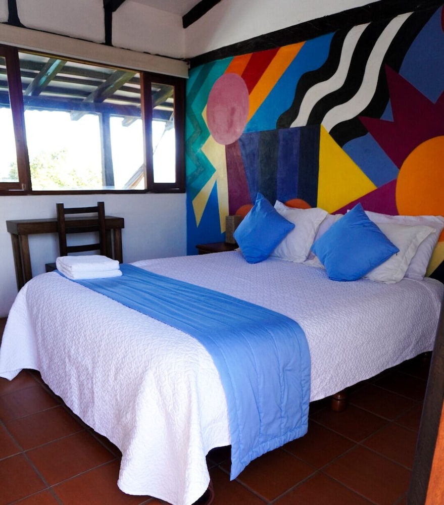 Standard Room, 1 King Bed, Balcony, Pool View