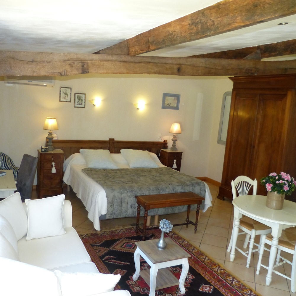 Suite (Bleue) photo 1