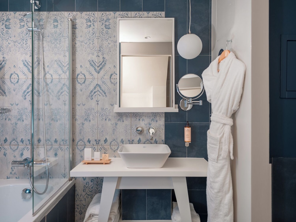 Hôtel Belleval bathroom photo