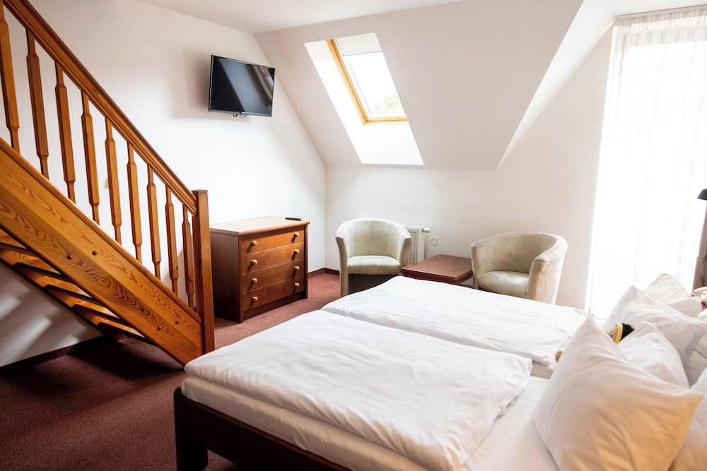 Deluxe Family Room - Photo 4