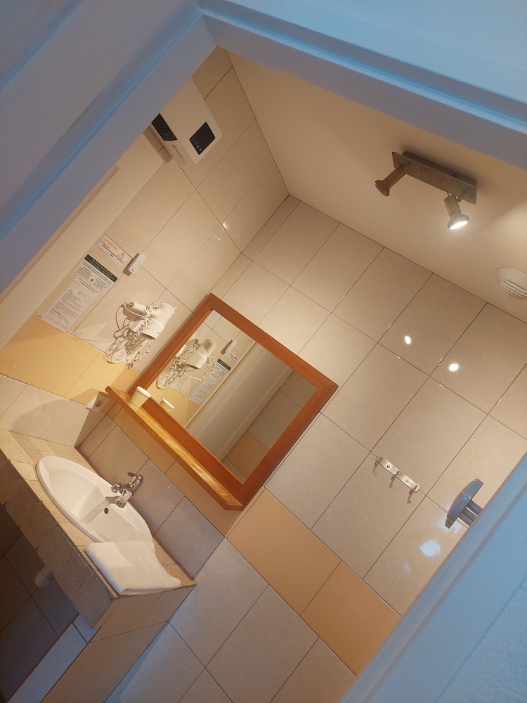 Classic Double or Twin Room photo 2
