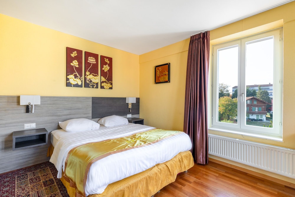 Double Room, 1 Queen Bed photo 2
