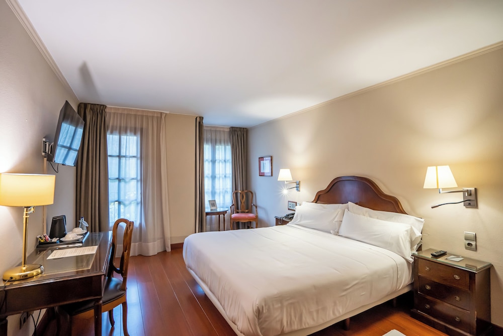 Basic Quadruple Room