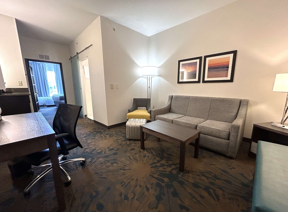Suite, 2 Queen Beds, Non Smoking (Walk-in Shower;with Sofabed) - Photo 1