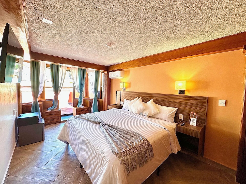 Superior Suite, City View photo 1