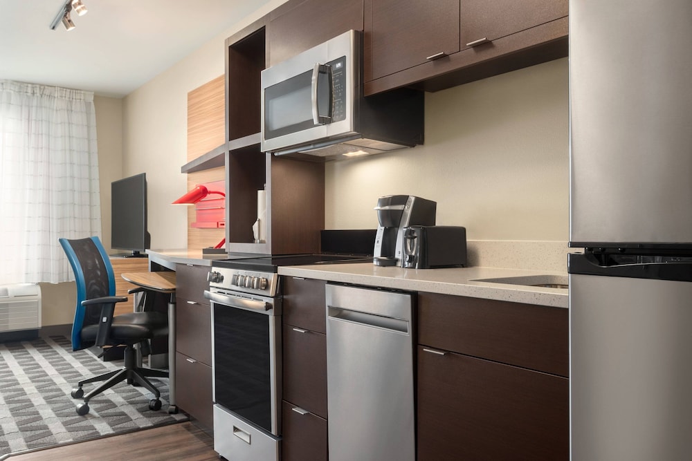 Suite, 1 Bedroom - Photo 1