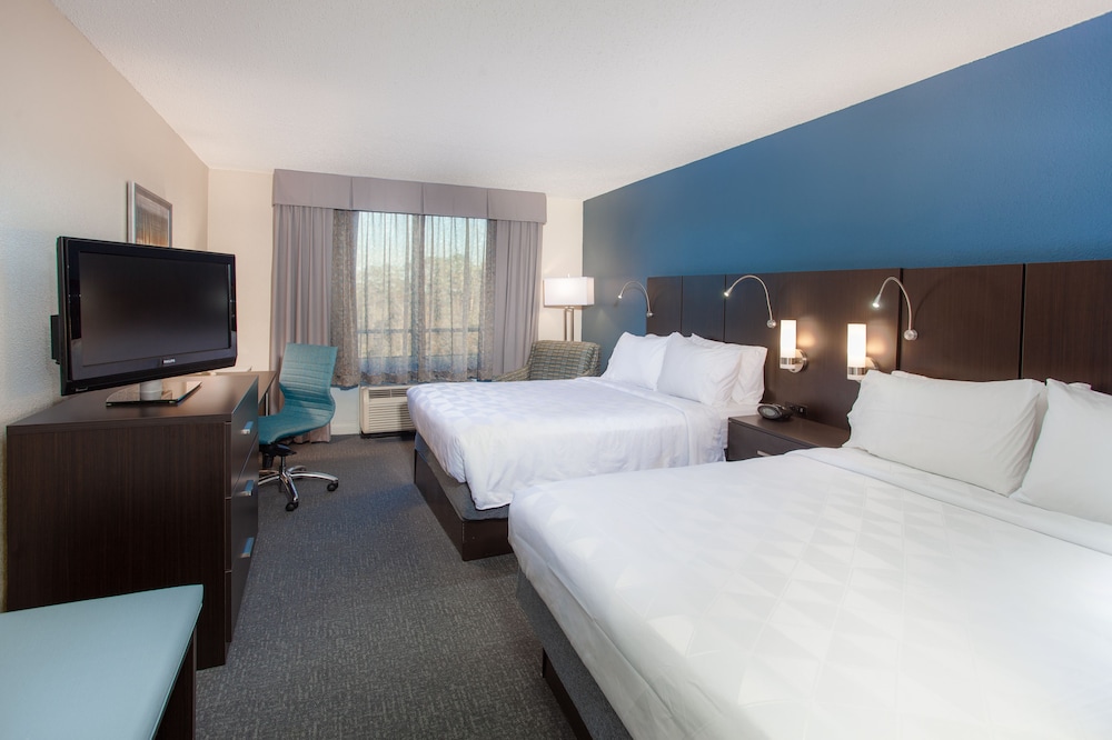 Standard Room, 2 Queen Beds - Photo 2