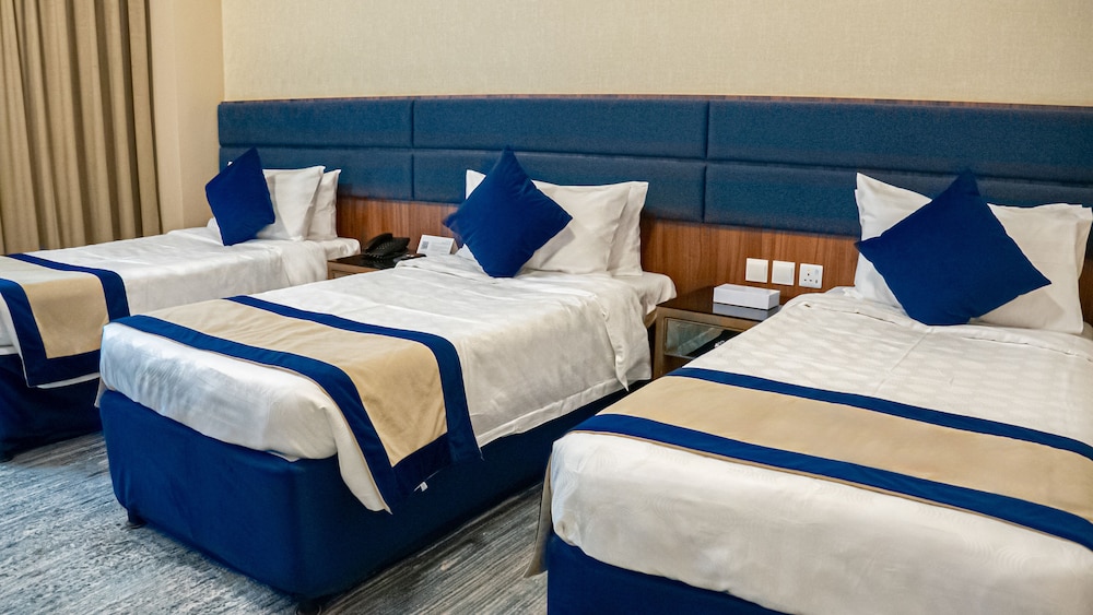 Triple Room, 3 Twin Beds photo 3