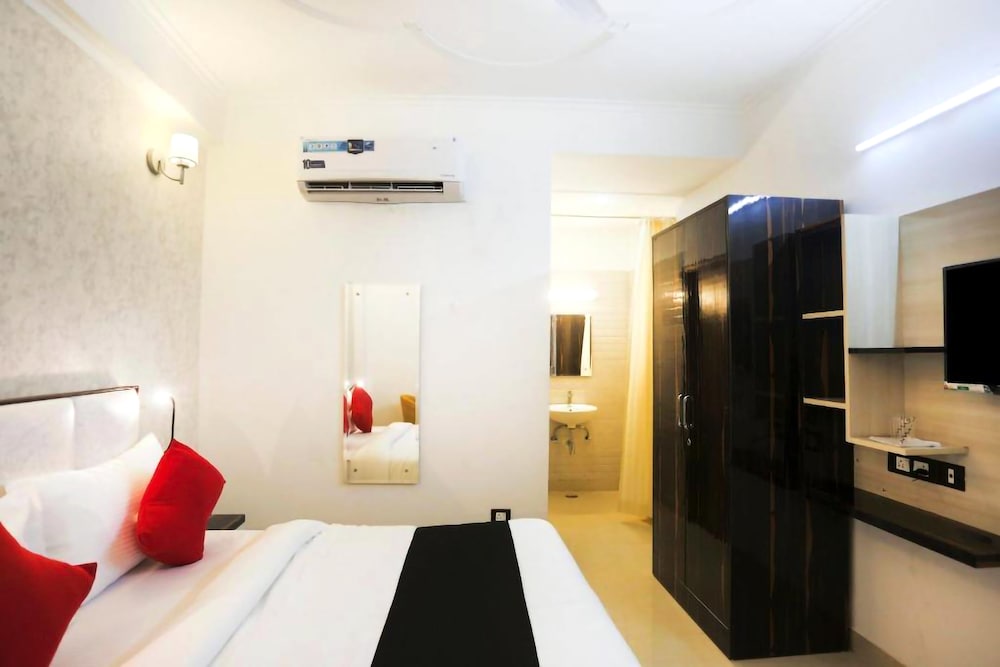 Deluxe Single Room, 1 Queen Bed photo 1