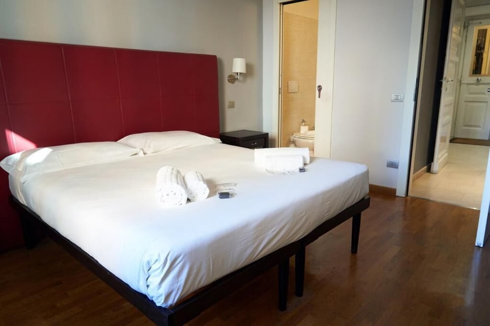 Double or Twin Room photo 2