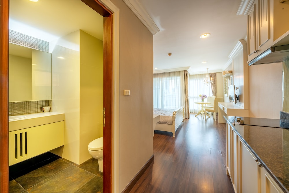 2 Bedroom Suite
