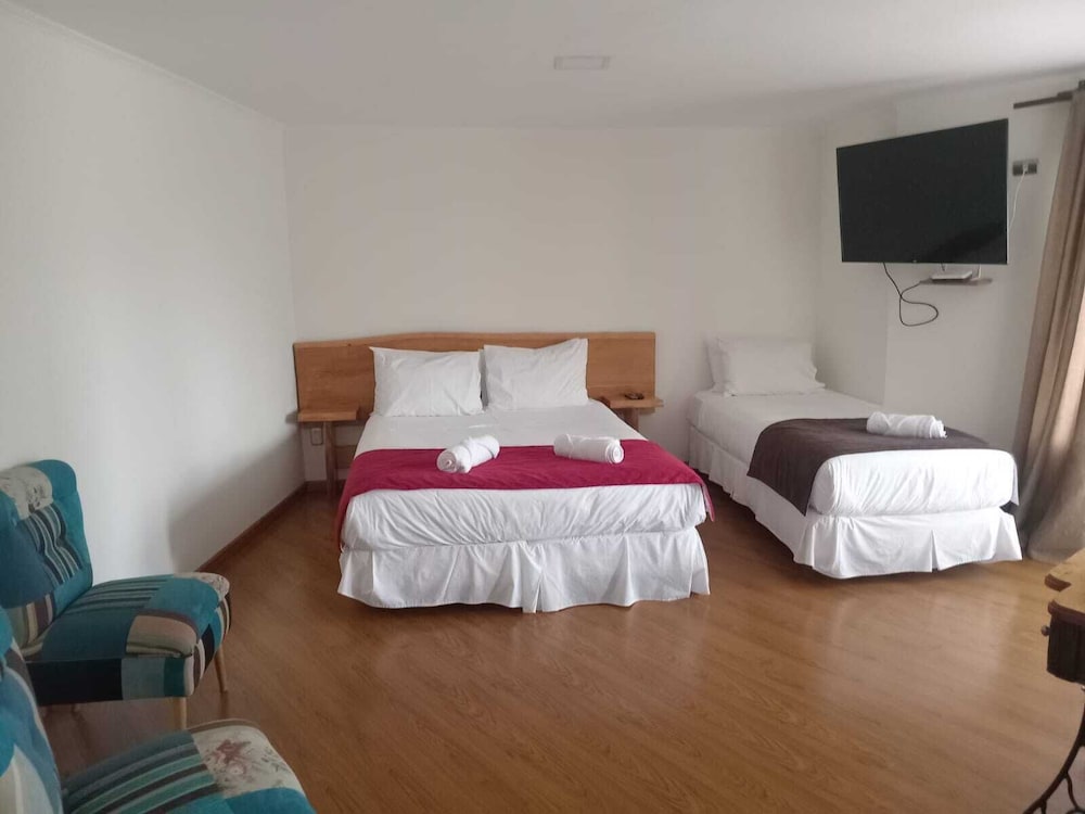 Family Room, 1 Bedroom photo 3