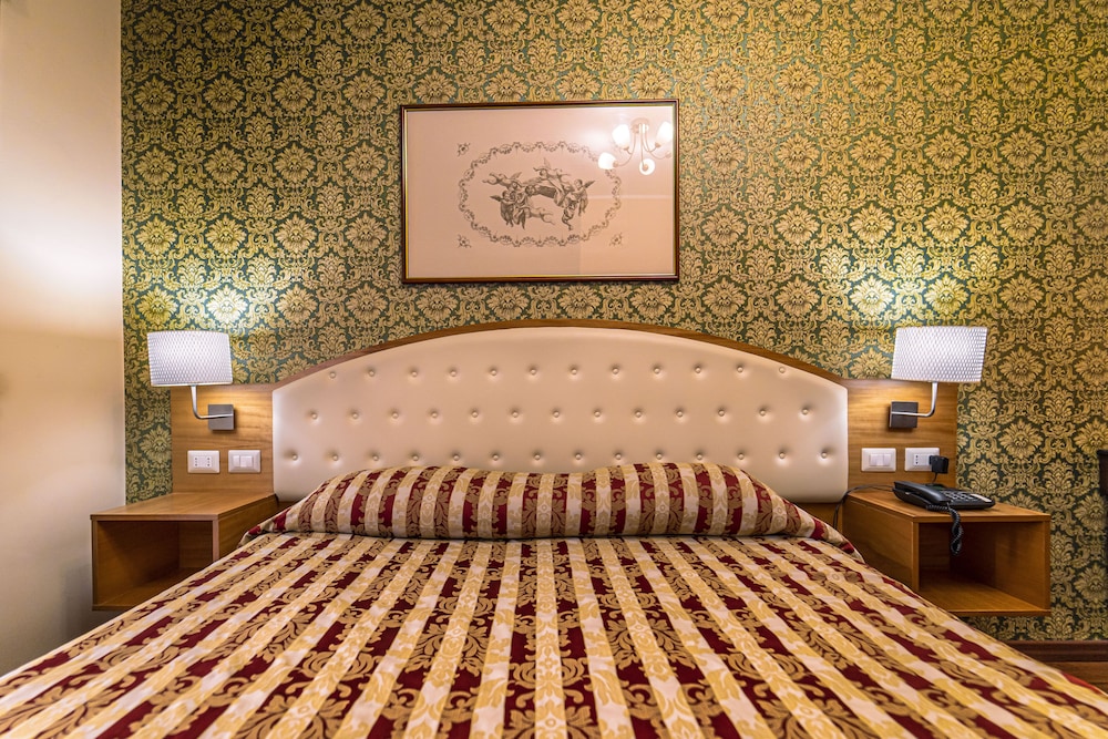 Standard Room photo 3