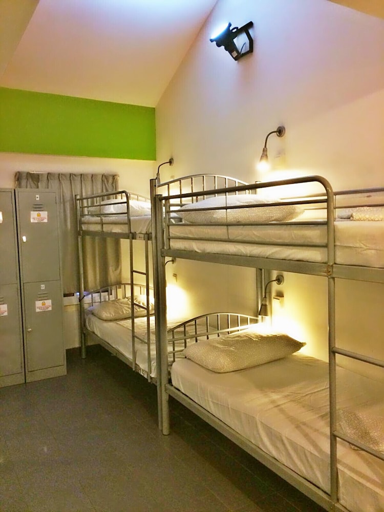 1 Bed in 12 Beds Mixed Room photo 3