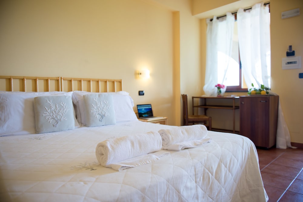 Double Room, Partial Sea View photo 1