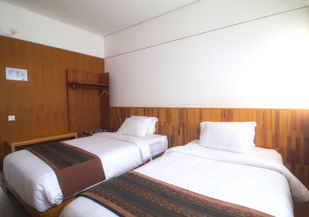 Deluxe Room - Photo 6
