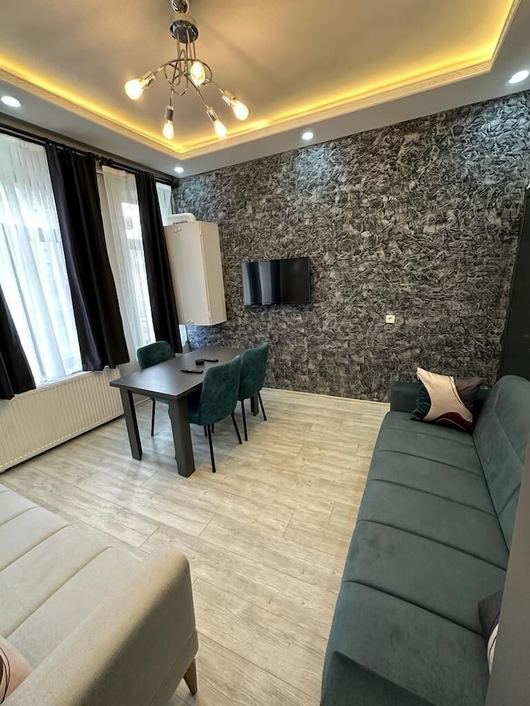 Luxury Apartment photo 3