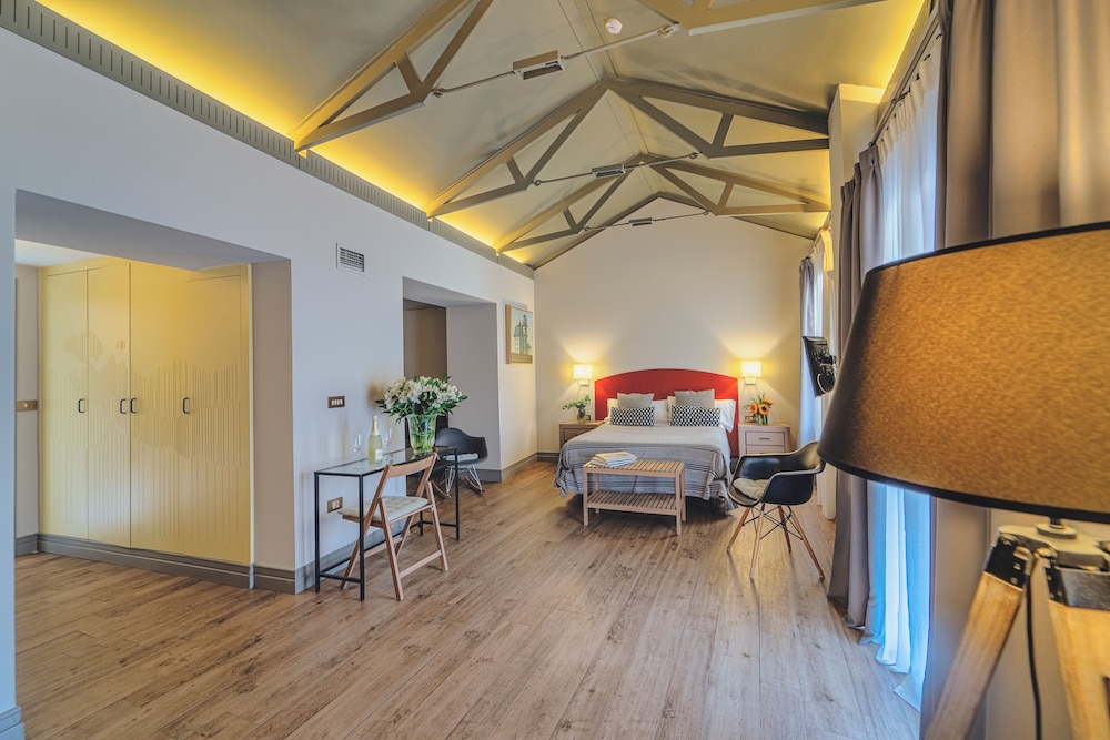 Deluxe Penthouse