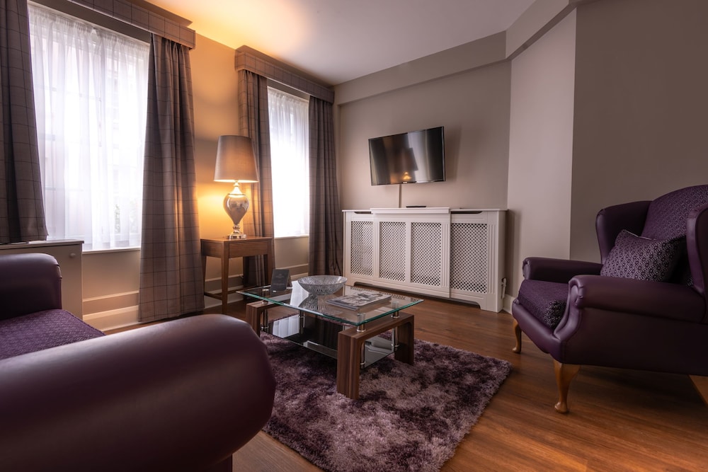 Deluxe Apartment, 1 Bedroom (adjacent to hotel less than 15metres) photo 3