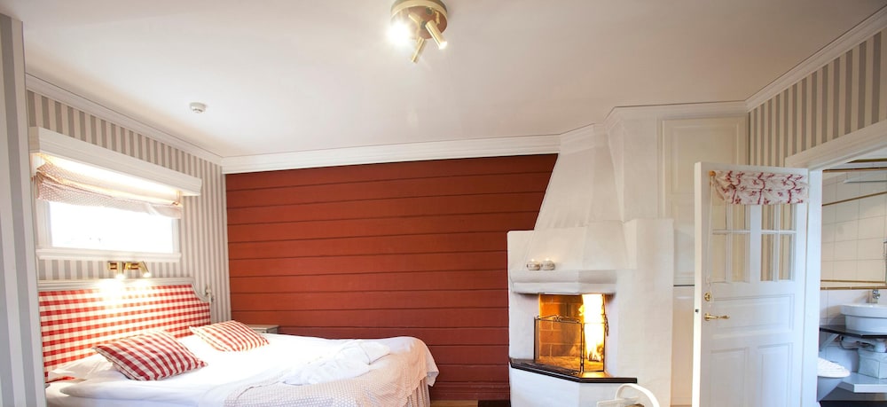 Romantic Double Room, Jetted Tub (Pets not allowed) photo 1