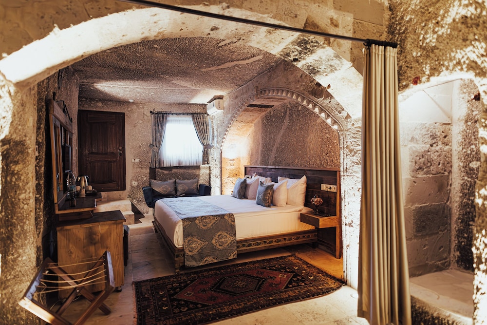 Deluxe Room - Photo 1