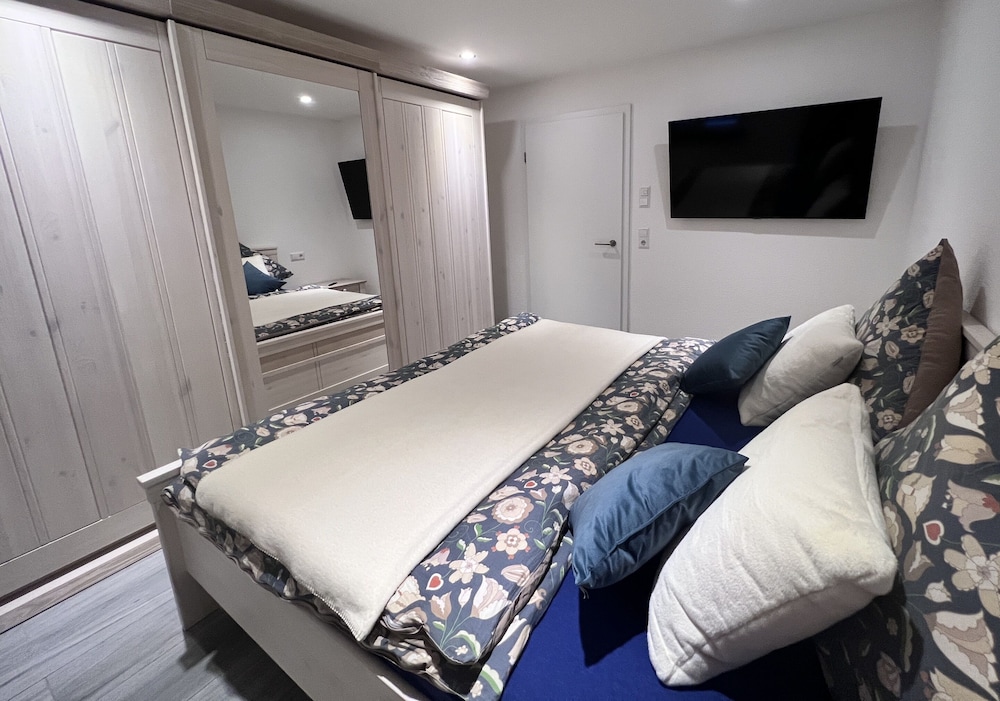 Duplex, Private Bathroom, Mountain View