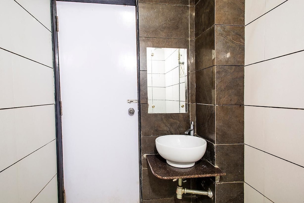 Deluxe Double Room, 1 Double Bed, Non Smoking photo 2