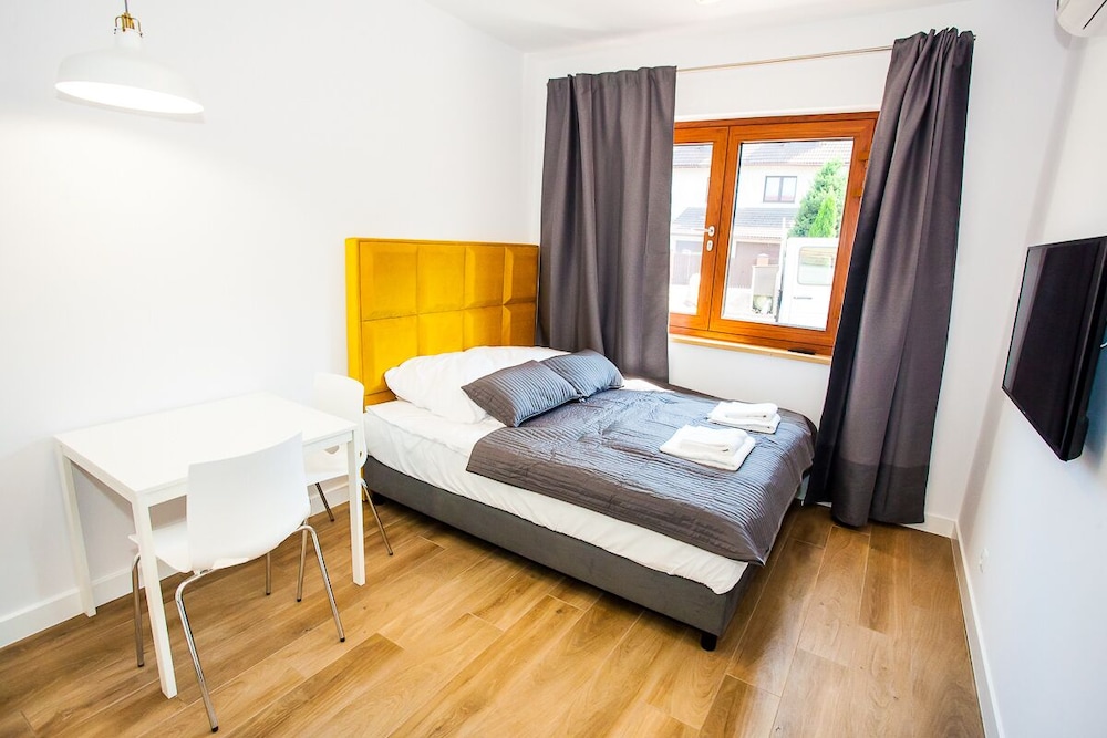 Studio Suite (Lemon) photo 2