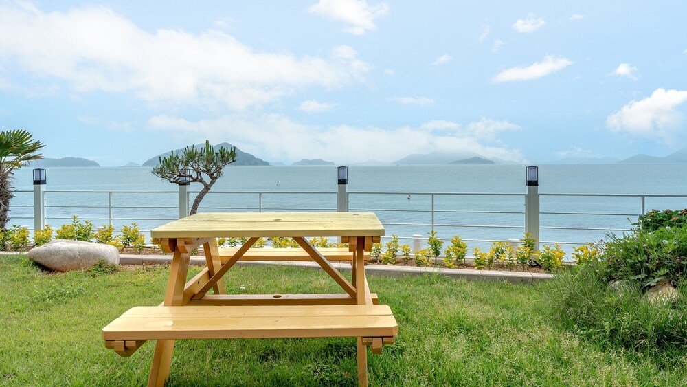 Basic Room, 1 Bedroom (ROOM 107(Ocean view)) - Photo 8