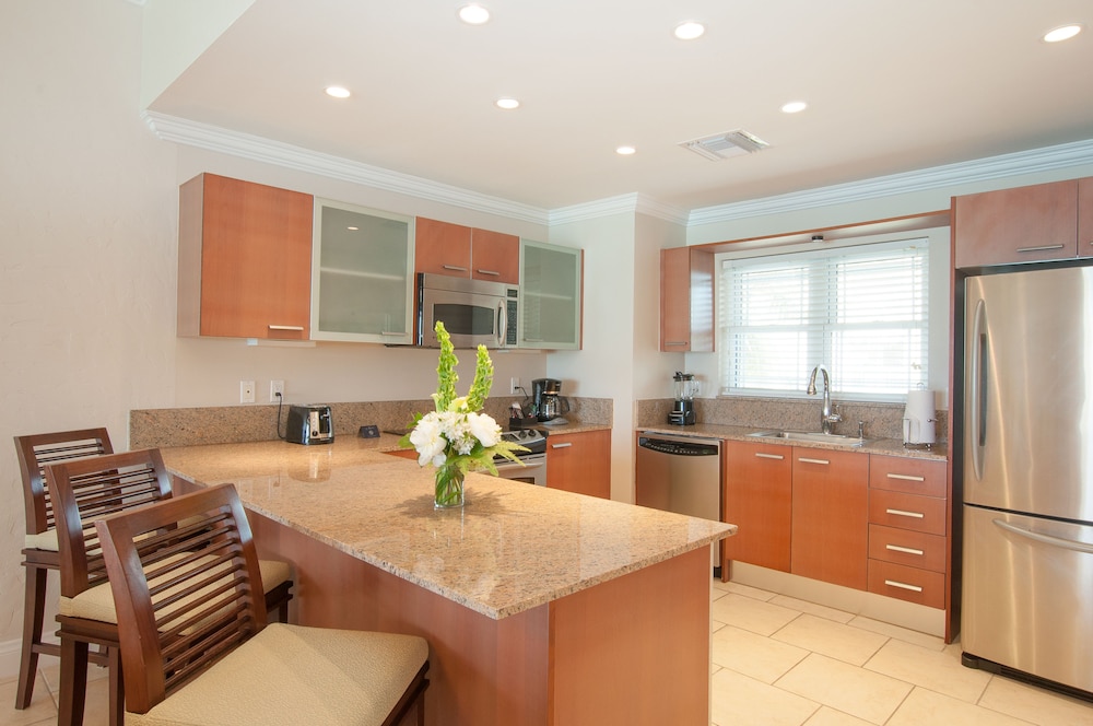 Suite, 2 Bedrooms, Oceanfront - Photo 6