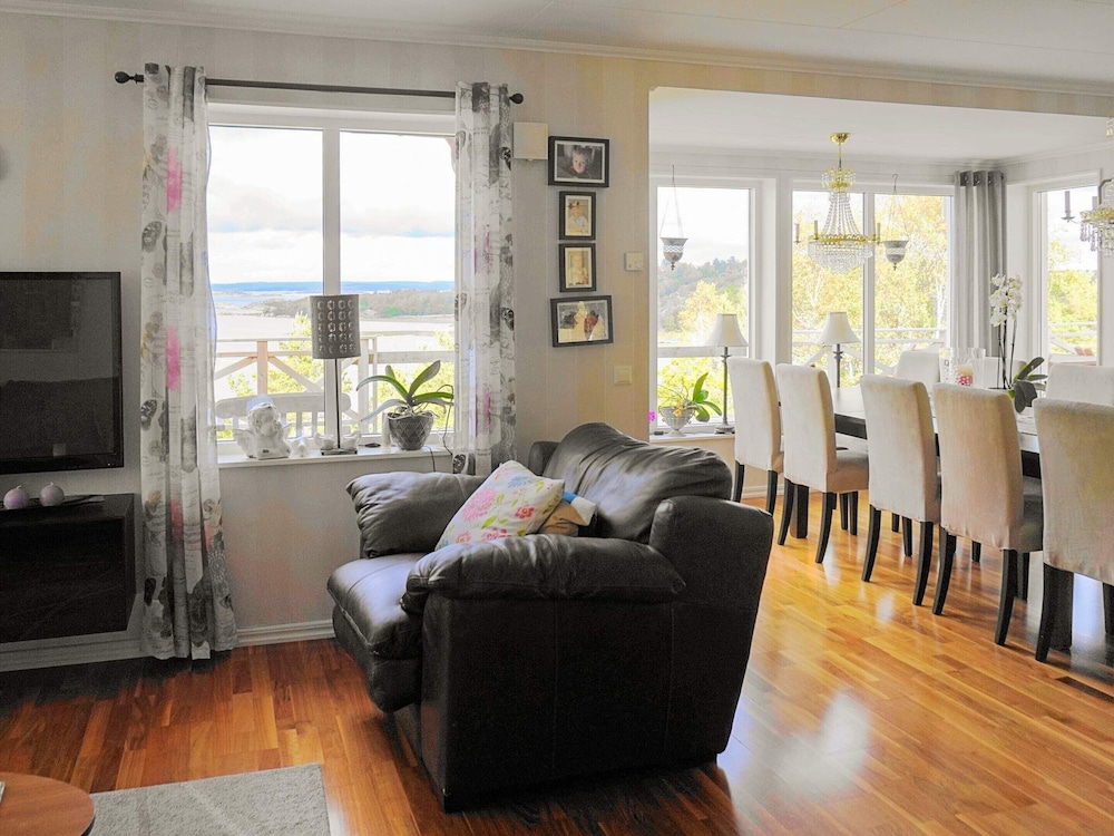 Classic House, 5 Bedrooms photo 1