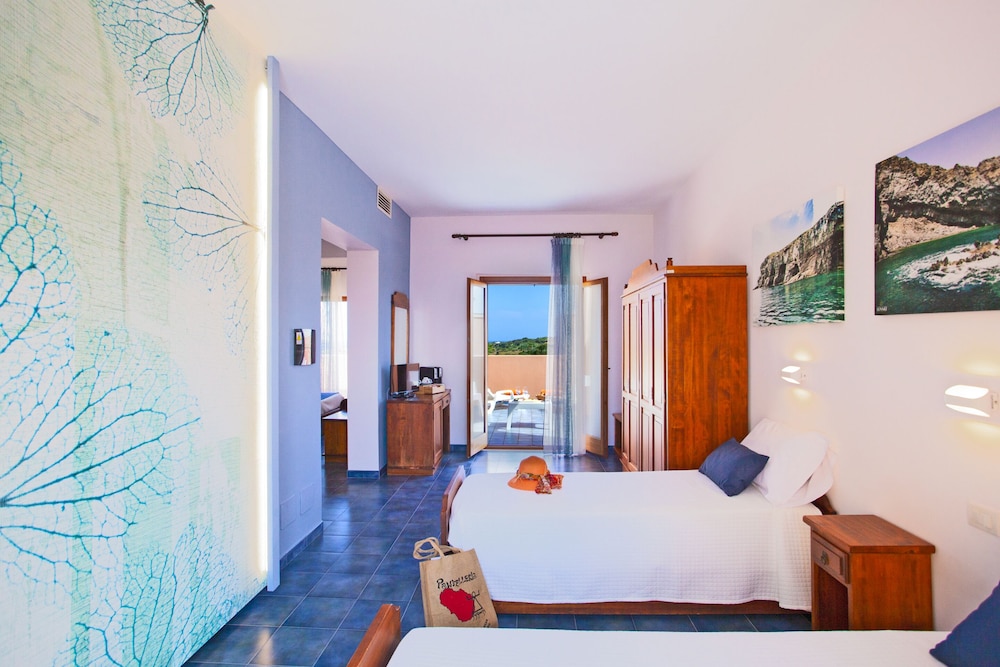 Junior Suite, 1 Double Bed - Photo 2