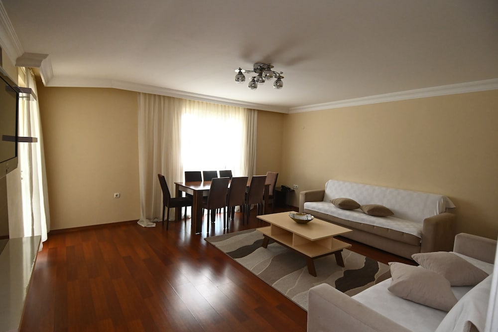 Grand Suite, Balcony, Mountain View