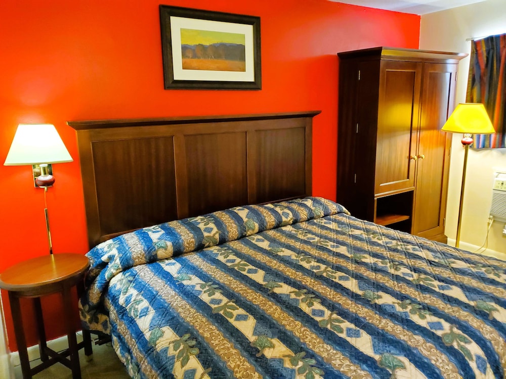 Room, 1 Double Bed, Non Smoking - Photo 1