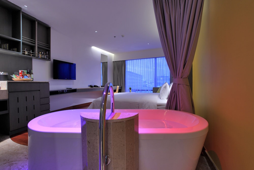 Superior Room (Extra Radiance Double Room) thumbnail 6
