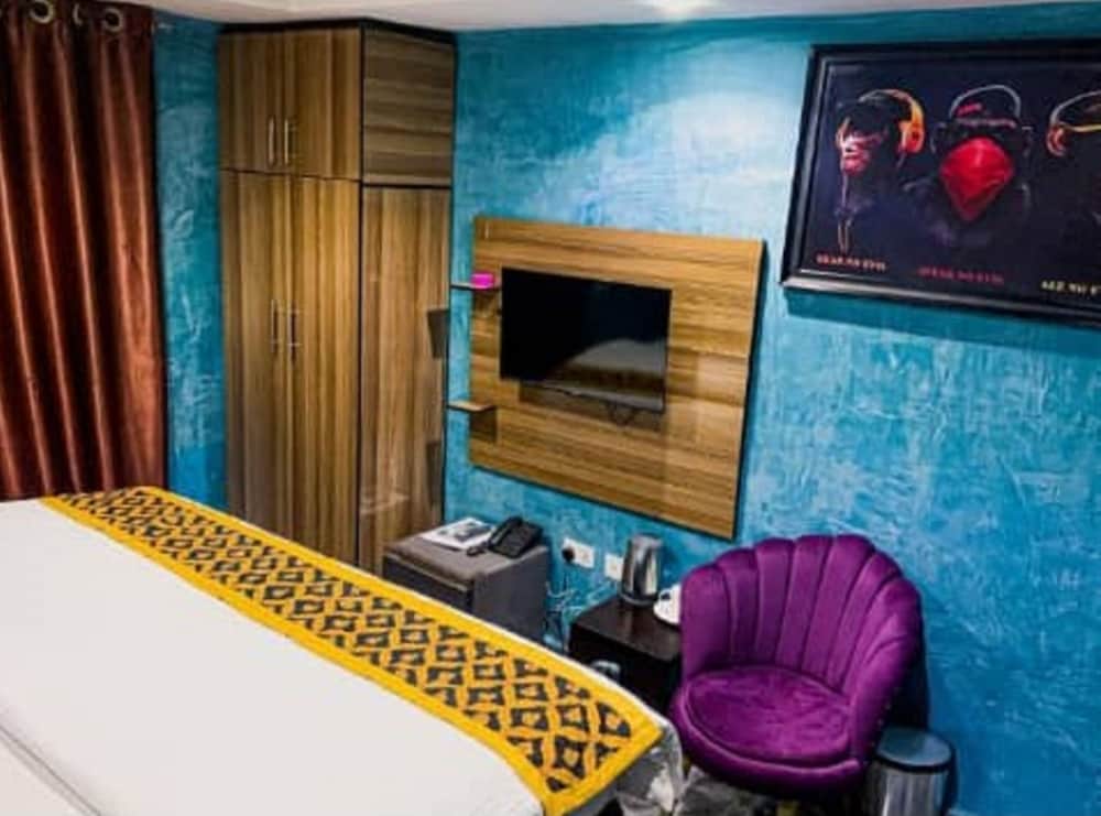 Deluxe Room - Photo 2