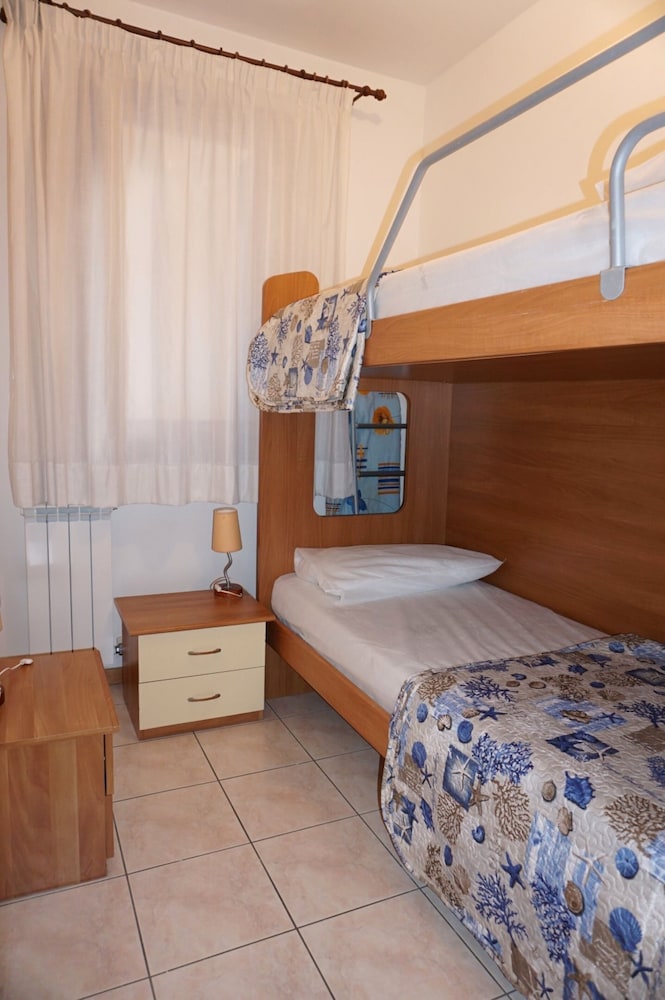 Apartment, 2 Bedrooms, Balcony photo 2