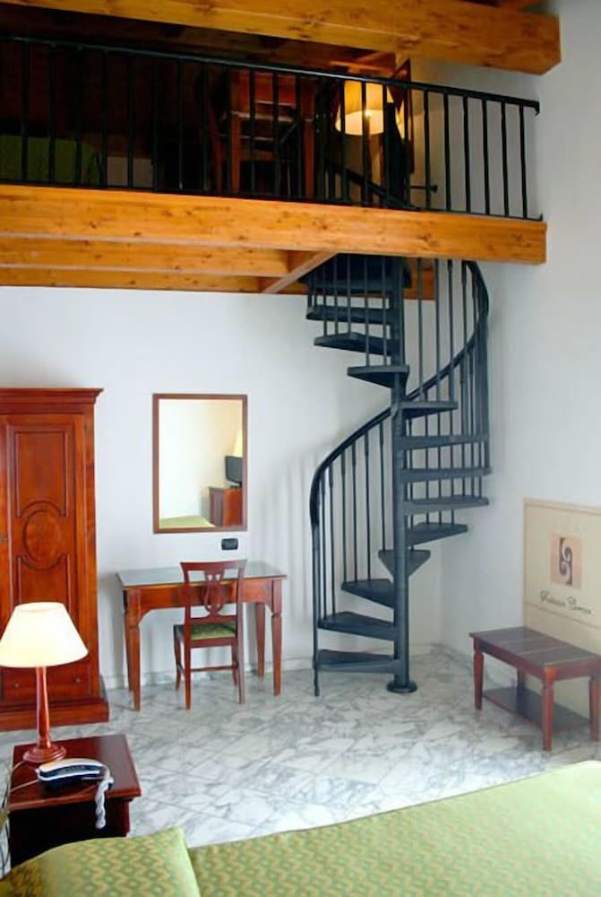 Triple Room - Photo 6
