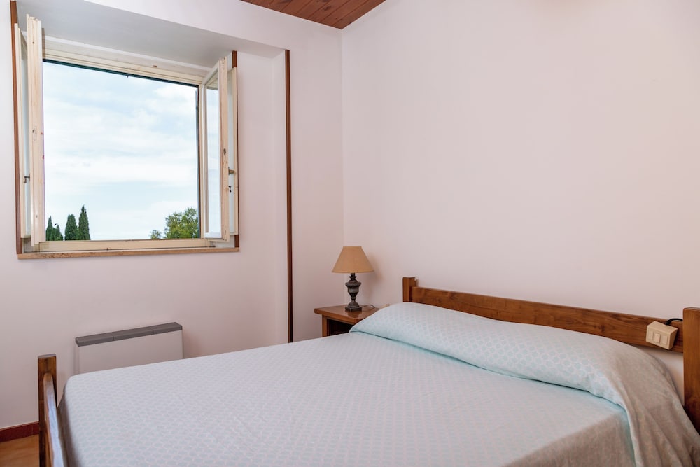 Traditional Apartment, 2 Bedrooms
