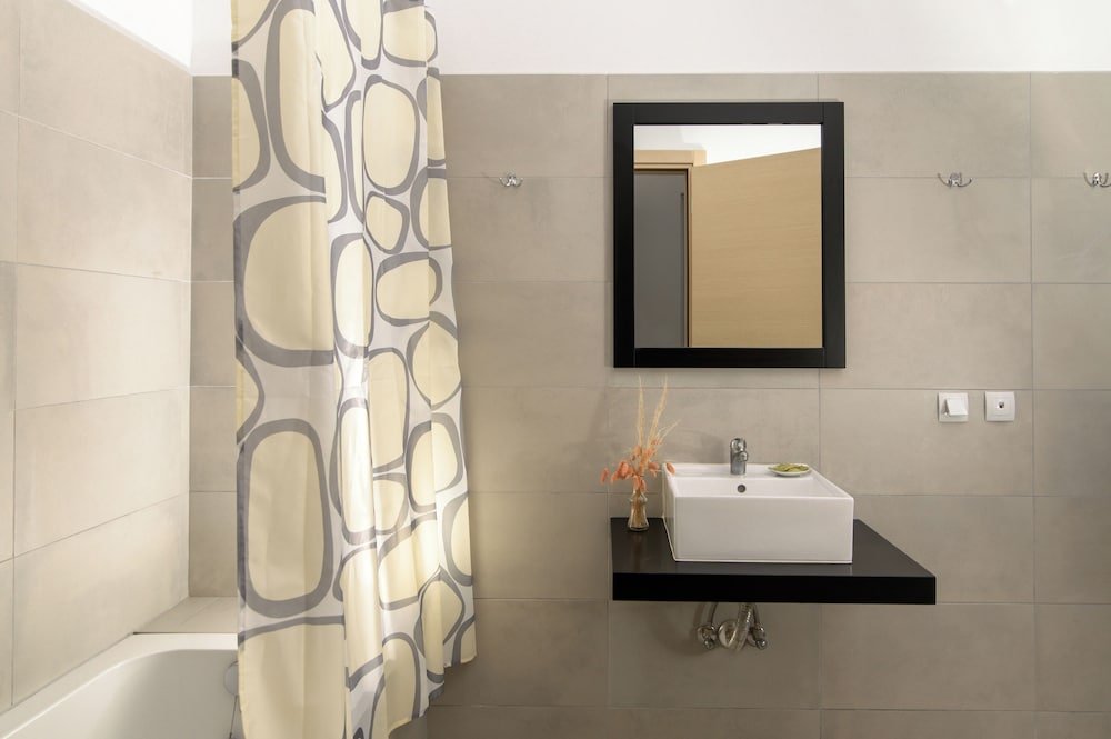 Junior Suite, Pool View - Photo 6