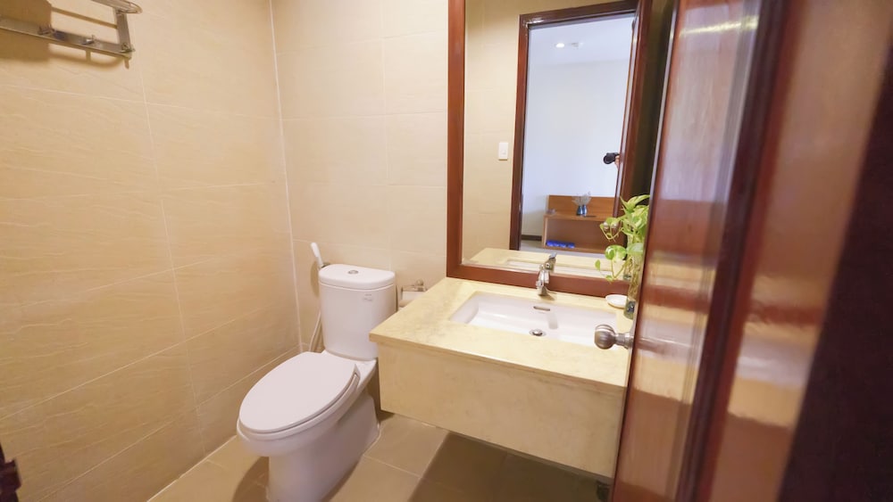 Deluxe Suite - Photo 6